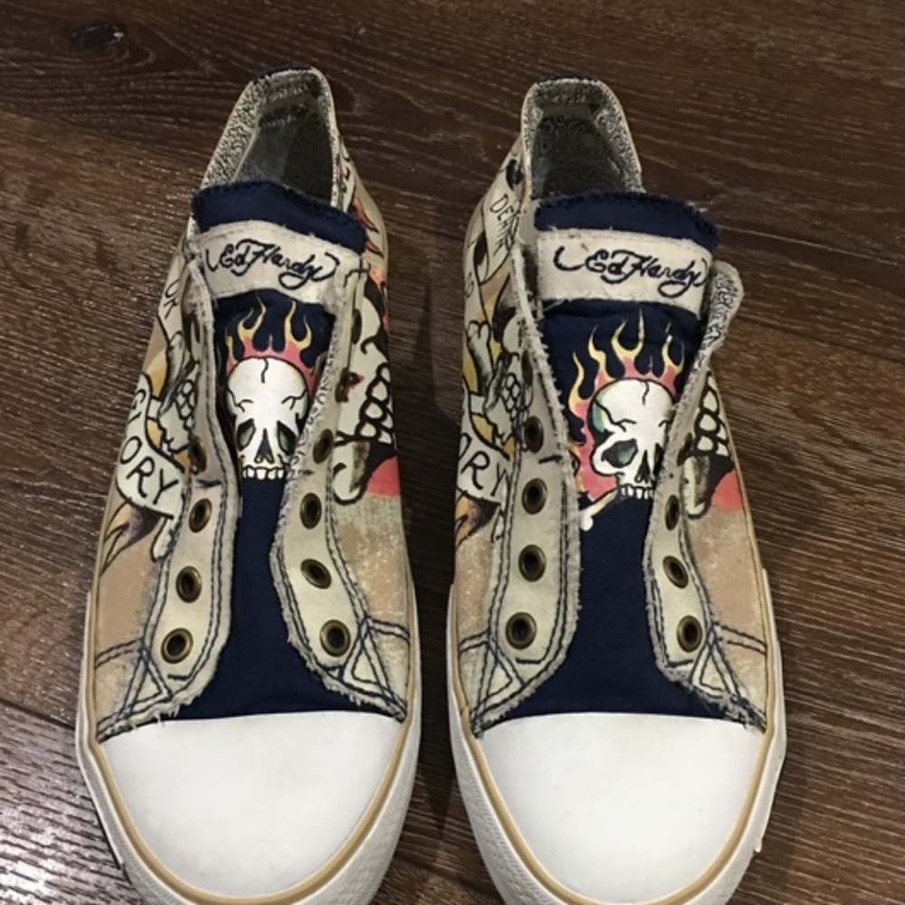 Sneakers